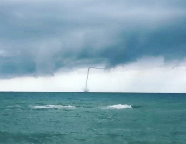 Fenomen spectaculos la Marea Neagră. Oamenilor nu le-a venit să creadă ce văd (FOTO) 474470