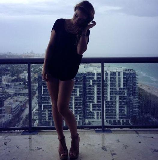 Cum arată fiica de 18 ani a miliardarului Ion Țiriac (FOTO) 476775