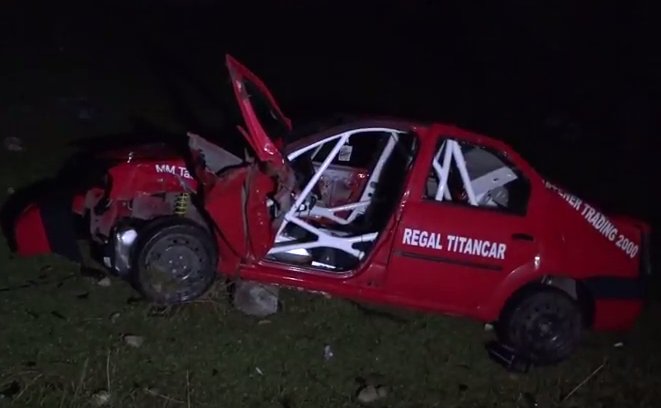 Accident grav! O maşină de curse a căzut într-o râpă din Pasul Bran din Făgăraş - VIDEO