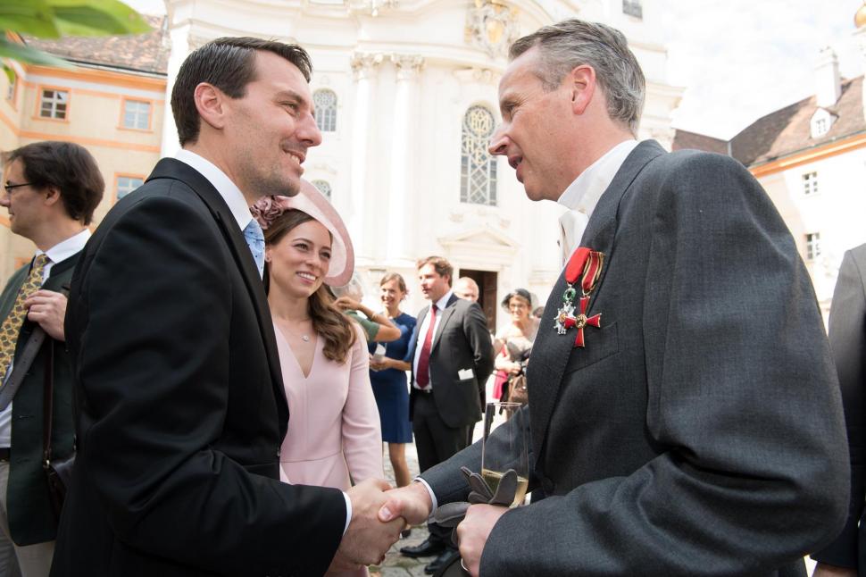 Principele Nicolae şi Alina Binder au apărut pentru prima dată în public în calitate de logodnici - Galerie FOTO 477043