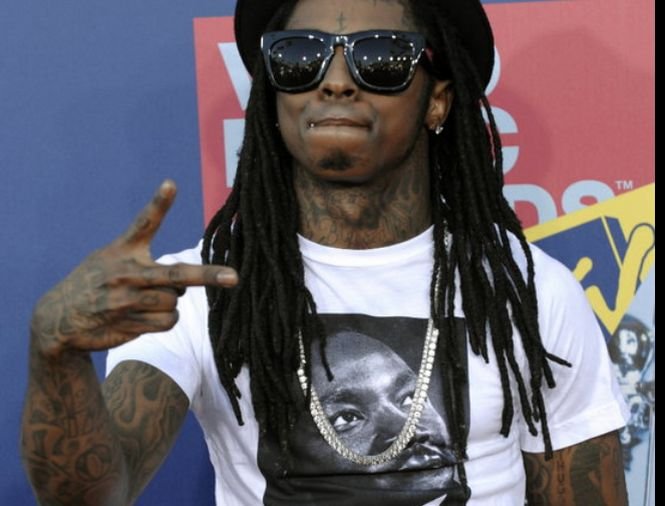Rapperul Lil Wayne suferă de epilepsie. Ar fi putut să moară din cauza convulsiilor cerebrale. Artistul a fost spitalizat