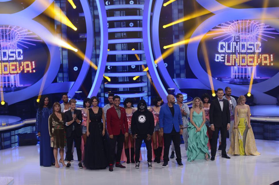 Invitat surpriză permanent, în noul sezon al show-ului „Te cunosc de undeva!” 477849