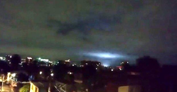 Fenomen misterios deasupra Mexicului. Ce a apărut pe cer după cutremurul cu magnitudinea 8,1 478036