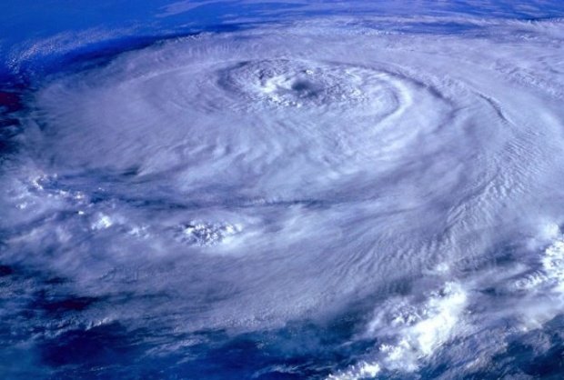 Panică în SUA. Monstruosul uragan Irma se îndreaptă către Florida. Autoritățile se așteaptă la un impact devastator