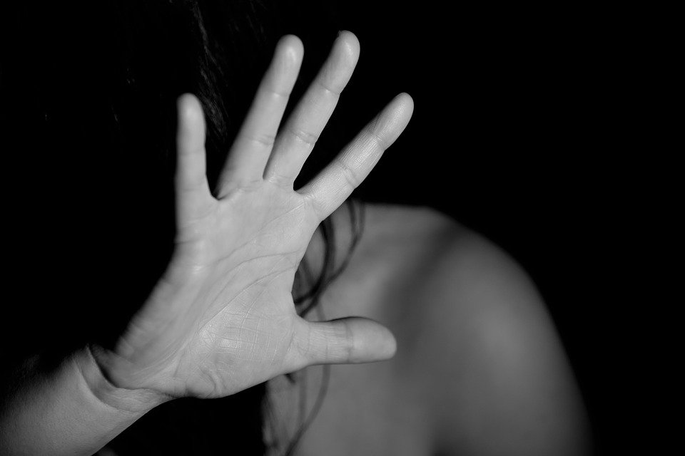 Proiect de lege: Violenţa în familie va fi pedepsită cu închisoarea