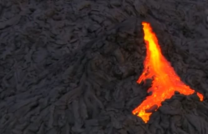 Imagini spectaculoase cu erupţia unui vulcan din Hawaii - VIDEO 