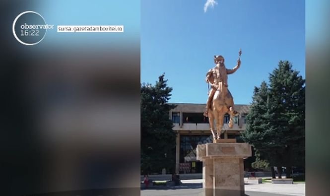 Statuia lui Mihai Viteazul a devenit aurie. Cum a reacționat sculptorul după ce și-a văzut opera „batjocorită” - VIDEO