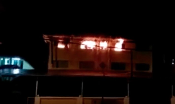 Incendiu puternic la o şcoală islamică! Cel puţin 24 de morţi, majoritatea băieţi minori - VIDEO