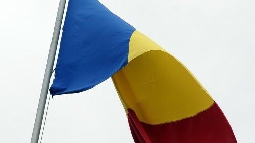 Un mare artist internațional a apărut la o emisiune TV alături de steagul României. Ce mesaj a transmis - prezentatorul a amuțit