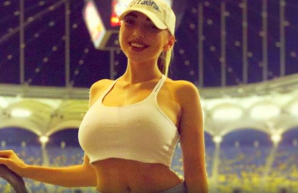 Apariție neașteptată pe Arena Națională, la partida FCSB - Plzen. Suporterii au uitat de meci - FOTO 479453