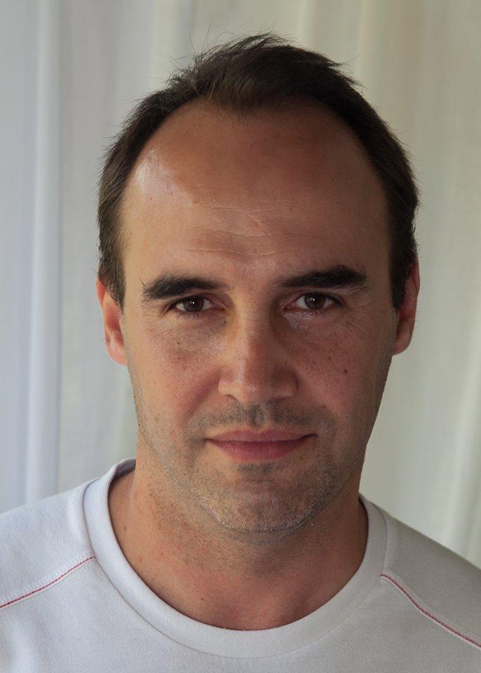 Cum arată mâna unui medic din România după 12 ore de operații la 30 de grade! ”A ajuns o batjocură să…” 479423