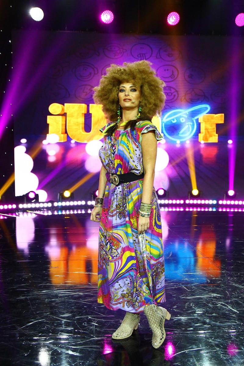 Delia ținută spectaculoasă pe scenă! Cum a apărut vedeta în platoul Antenei 1: ”Aleg din dressing lucruri și accesorii pe care nu le-am mai purtat!” 479511