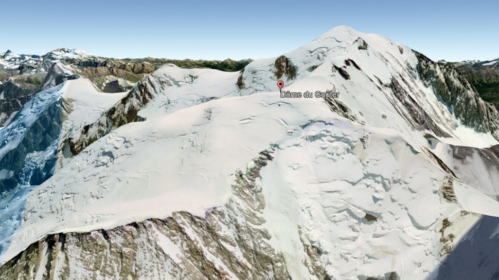 Un alpinist român a murit în timp ce cobora de pe vârful Mont Blanc, din Franța