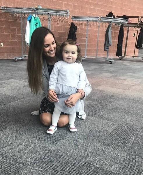 Fiica lor a primit de la medici un diagnostic îngrozitor. Apoi, bona micuței a făcut un gest care i-a lăsat pe toți în lacrimi. Cine ar mai face așa ceva? 479709