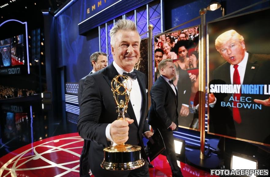EMMY 2017. Alec Baldwin i-a surprins pe toți la gala Premiilor Emmy 2017: „În sfârșit, domnule președinte, aici este EMMY-ul dumneavoastră!”