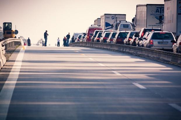 Trafic oprit timp de 12 ore pe A2 din cauza unui accident 