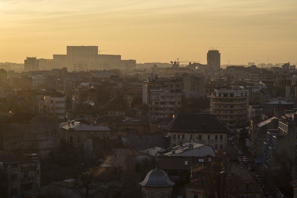 Perspectiva de a locui la București îi sperie pe funcționarii Uniunii Europene