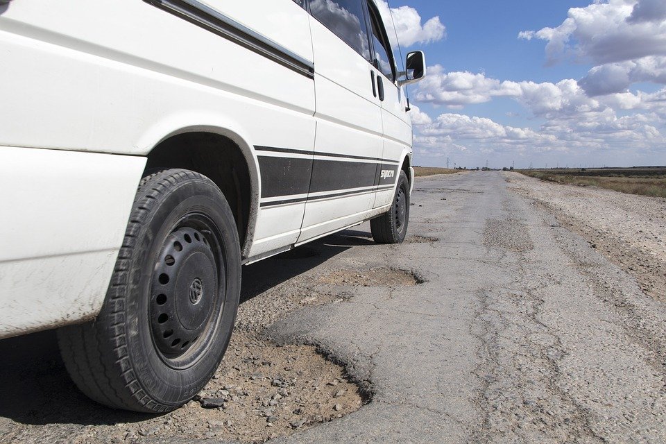 România are drumuri mai proaste decât Burundi, Zimbabwe sau Uganda. Există însă o veste chiar și mai proastă