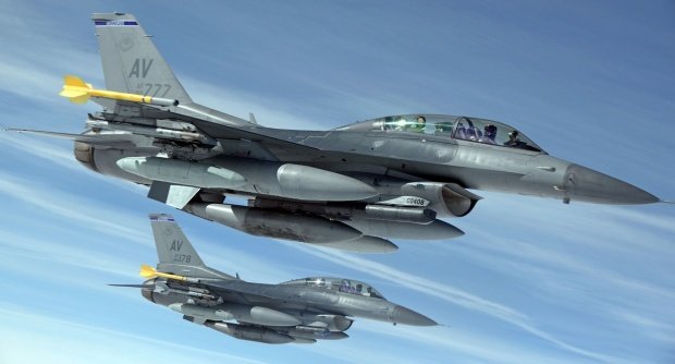 Ultimul lot de trei avioane F-16 Fighting Falcon intră în posesia Armatei Române