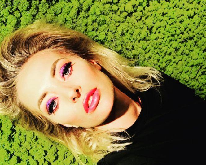 Delia și-a făcut o nouă schimbare de look! Cum arată artista 483011