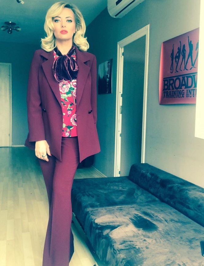 Delia și-a făcut o nouă schimbare de look! Cum arată artista 483012