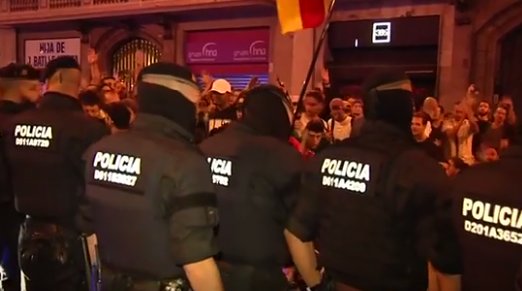 Grevă generală în Catalonia. Drumuri blocate, după ce protestatarii au ieșit în stradă - VIDEO