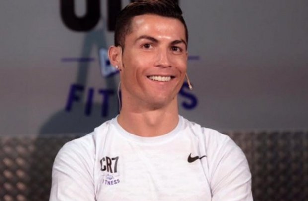Cristiano Ronaldo şi-a vândut Balonul de Aur. Are nevoie de bani pentru o cauză nobilă