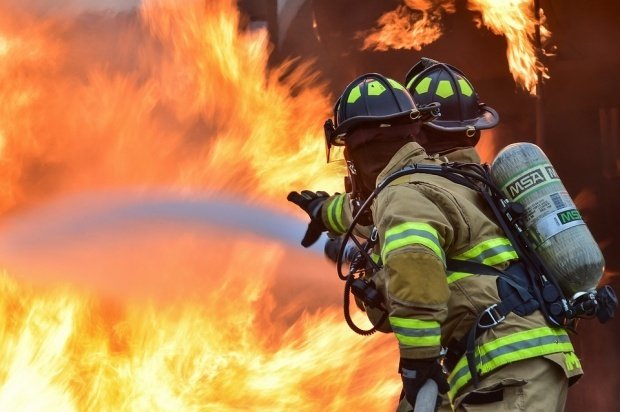 O fetiță de un an și jumătate a murit în urma unui incendiu 
