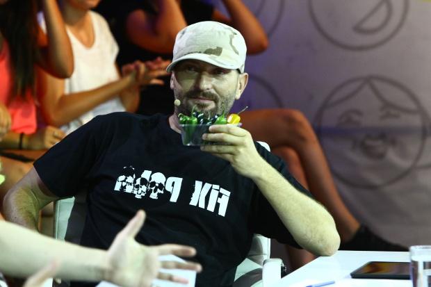 Cheloo nu a fost întotdeauna chel! Cum arăta artistul cu bucle, în tinereţe - FOTO 484011