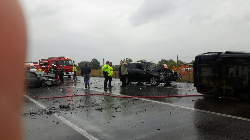 Imagini de la tragedia de lângă Urziceni. Sunt cel puțin 15 victime 483997