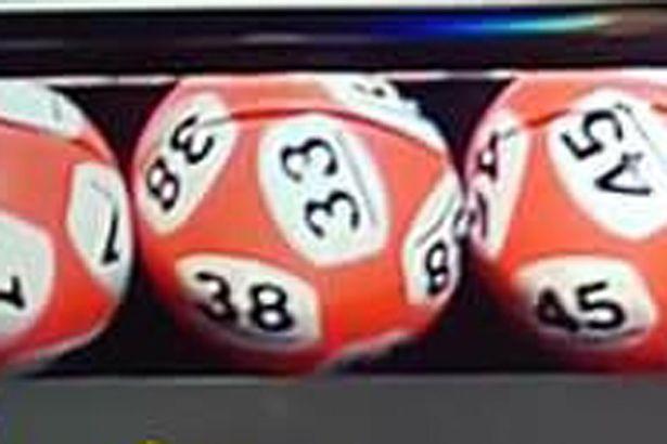 Șoc la extragerea loto. O bilă avea două numere diferite. Cum a fost posibil asta 484159