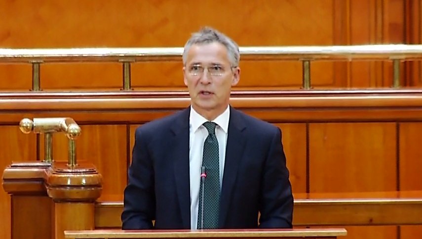 Stoltenberg: Ne adaptăm la noile provocări de securitate. Iohannis: România va continua să fie un aliat responsabil