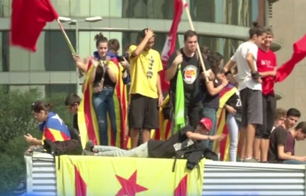 Madridul, avertisment dur către liderul catalan, Carles Puigdemont: „Să nu întreprindă nimic ireversibil&quot;