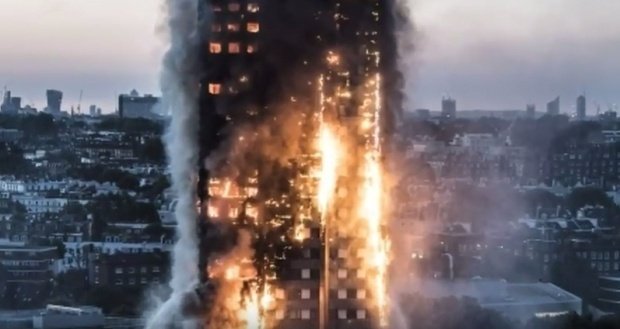 Imaginea care a îngrozit toată Londra. Ce a apărut la geamurile blocului turn care a ars - FOTO în articol