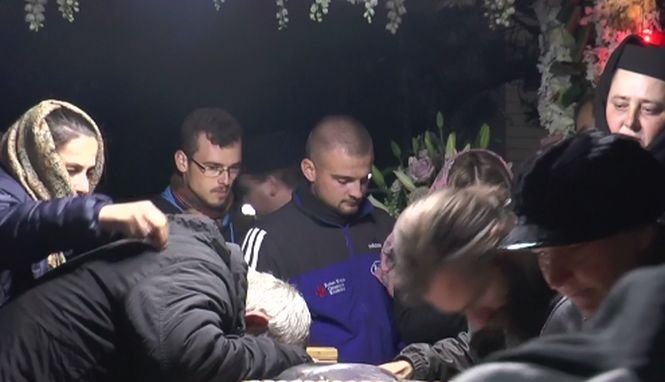 Incident şocant la moaştele Sfintei Parascheva - VIDEO