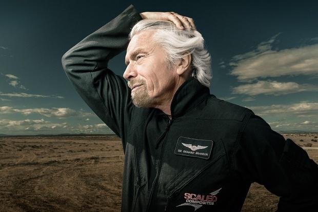 Miliardarul Richard Branson a chemat ambulanța în noaptea în care și-a pierdut virginitatea, după ce partenera sa i-a șoptit două cuvinte 