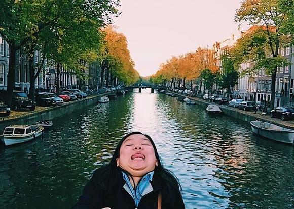 A renunțat la selfie-uri perfecte! Tânăra care a cucerit o lume întreagă cu pozele ei - FOTO 485681