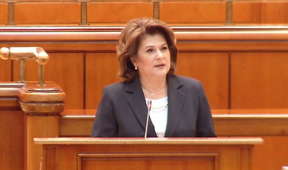 Rovana Plumb, discurs în fața parlamentarilor: ”Votul de marți nu e pentru Rovana Plumb, este un vot pentru a pune capăt domniei abuzurilor”