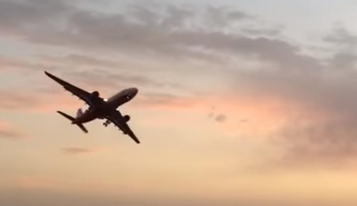 Inconștiență dusă la extrem! Doi piloți ai Air Berlin au pus viața pasagerilor în pericol pentru a-și lua „rămas bun” – VIDEO