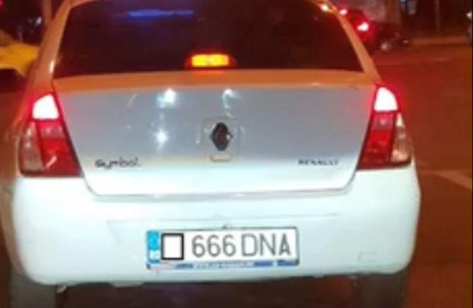 Mircea Badea: În fața mea, la stop, la ora unu noaptea era mașina asta. Când mă uit la numărul de înmatriculare... 486116