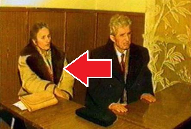 Mai ţineţi minte haina în care a fost executată Elena Ceauşescu? Secretul incredibil pe care îl ascundea - tocmai s-a aflat 
