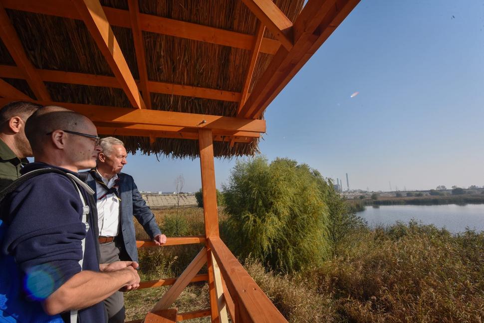 Unde a fost surprins Ambasadorul SUA, Hans Klemm. ”Este un refugiu” - GALERIE FOTO 486423