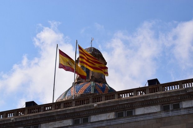 Catalonia va face apel la Curtea Constituţională împotriva declanşării articolului 155 al Constituţiei de către Madrid