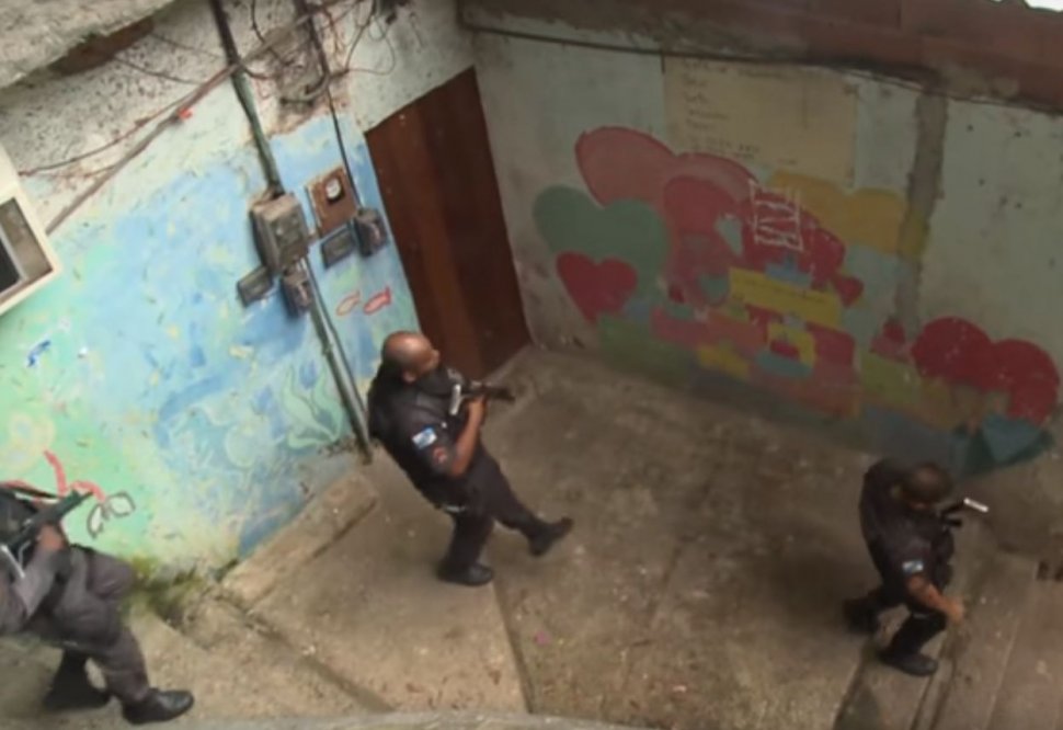 Caz șocant în Rio de Janeiro. O turistă a fost ucisă din greșeală de poliție, în timp ce vizita o favelă