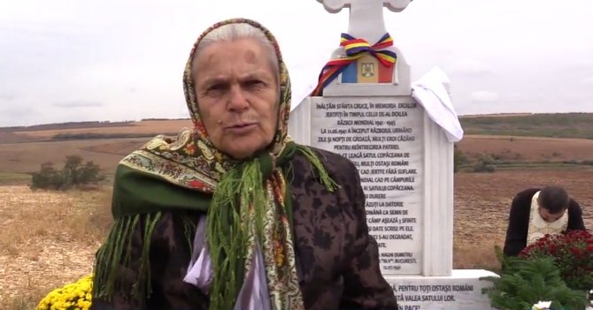 Gest nobil al unei bătrâne din Vaslui, cu o pensie de numai 600 de lei. A ridicat un monument în cinstea ostaşilor români căzuţi în Al Doilea Război Mondial - VIDEO