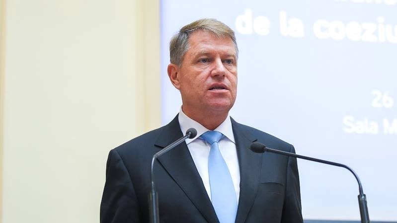 Klaus Iohannis a promulgat legea prin care sunt plafonate pensiile speciale ale parlamentarilor