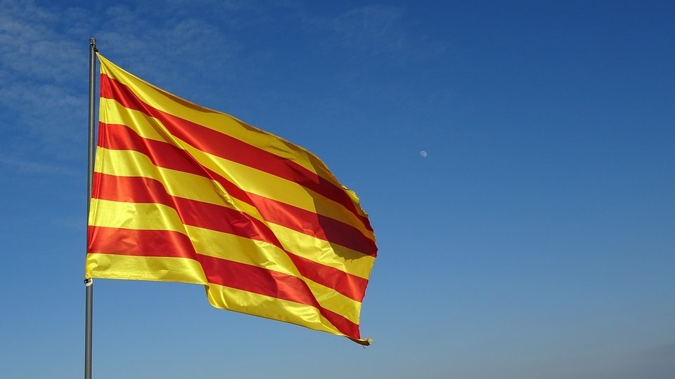 Situație tensionată în Spania. Madridul se pregătește să suspende autonomia Cataloniei