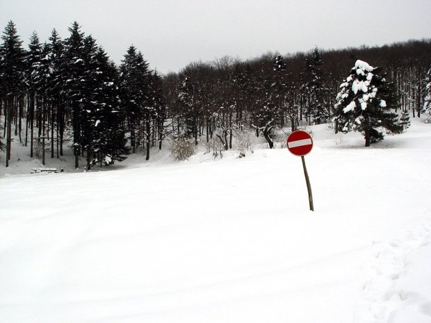 Locul din România unde stratul de zăpadă atinge 15 centimetri