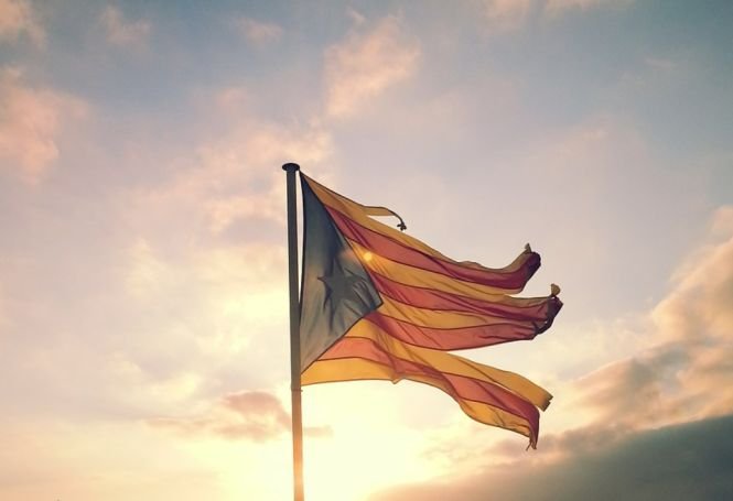 Vicepremierul Spaniei, Soraya Saenz de Santamaria, va conduce Guvernul din Catalonia