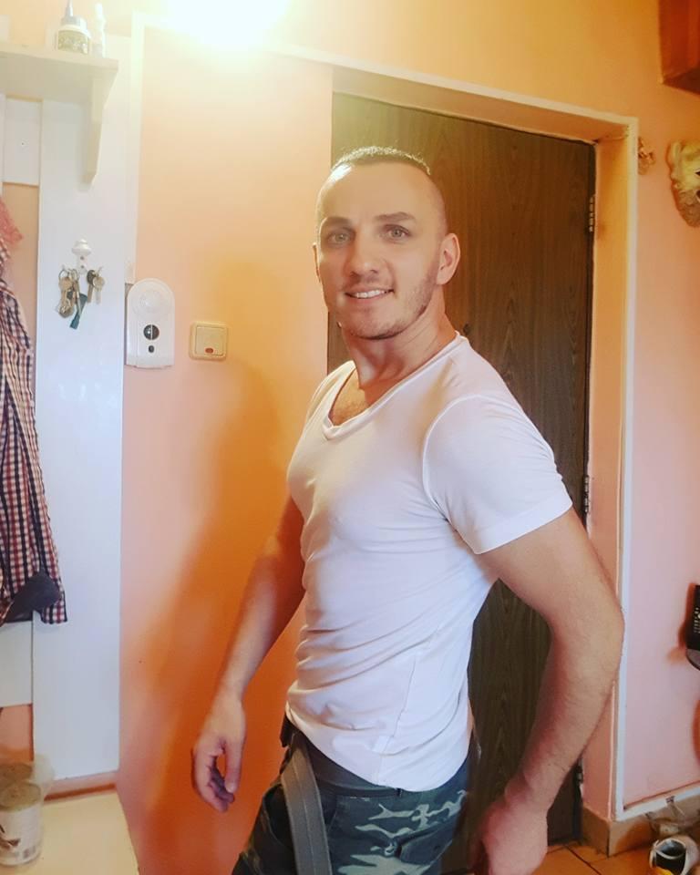 Mihai Trăistariu s-a fotografiat în apartamentul din Constanța. Fanii au râs de el (FOTO) 487022